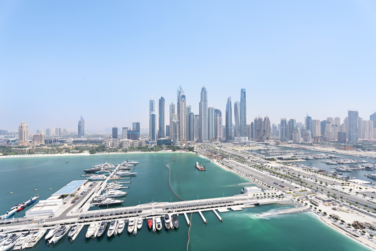 Room 5, Silkhaus Skyline Sea View Marina Vista Tower, Dubai