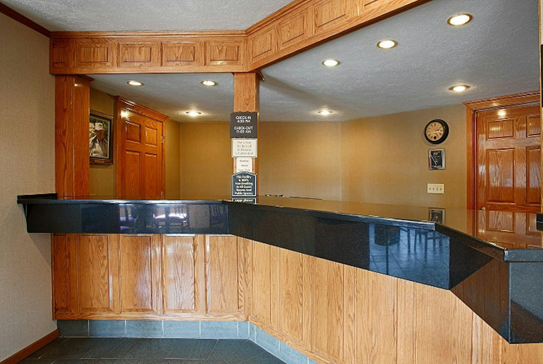 Public Area 2, Crosswinds Inn, Gallatin