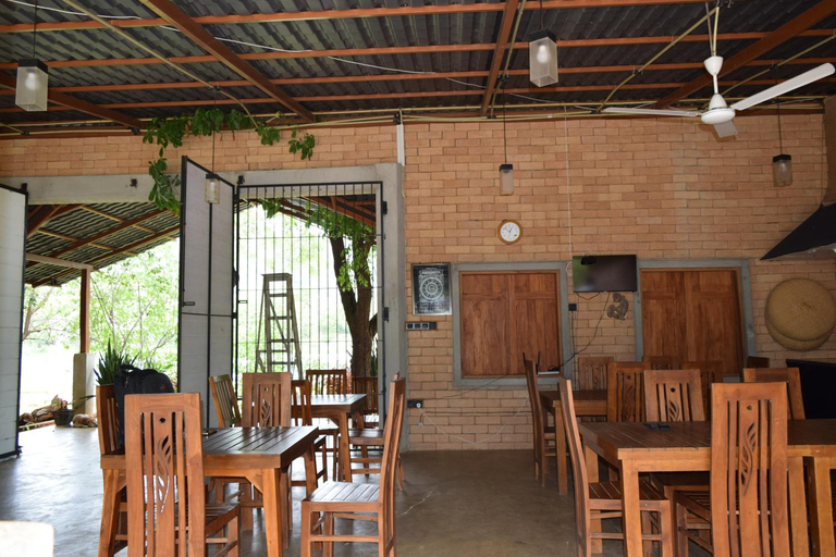 Food & Drinks 4, Elephant Arcade Yala, Thissamaharama