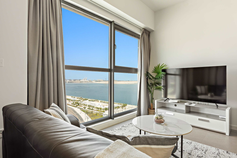 Room 2, Silkhaus Chic Studio Private Beach Pixel Tower, Abu Dhabi City