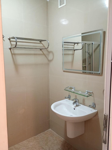 Bathroom 5, Saint John Hotel, Madaba