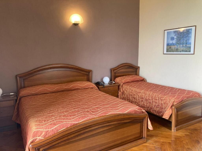 Bedroom 4, hotel Villa Conte Riccardi, Asti