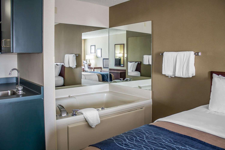 Others 5, OYO Cambridge Inn, Guernsey