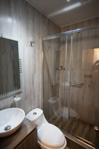 Bathroom 3, Hotel Vista Hill, Santiago