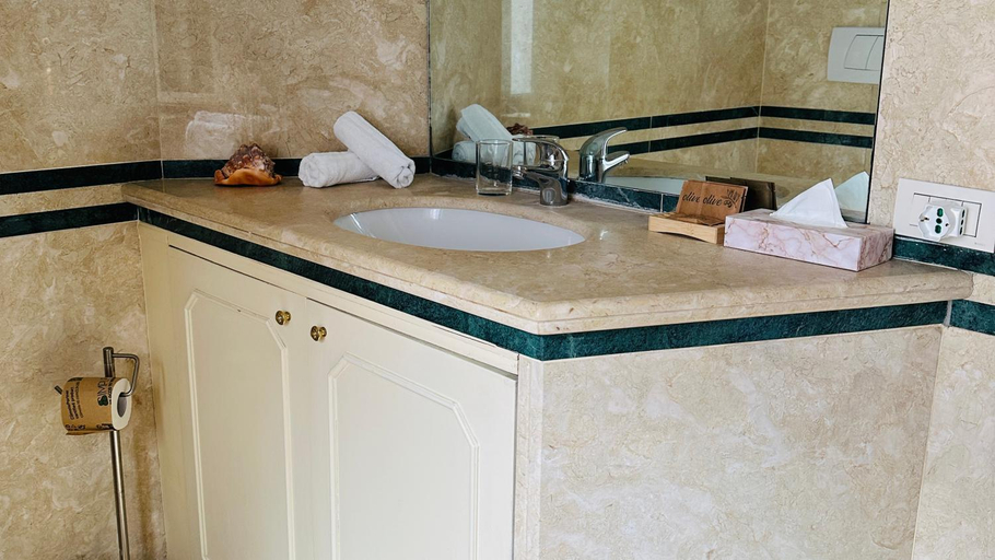 Bathroom 2, Terrazza Urania - Penthouse terrace with 360 view of Rome, Roma