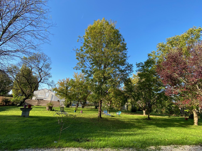 Others 5, Sylo-V, Charente