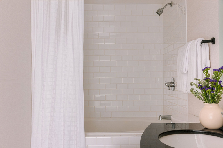 Bathroom 3, The Sunset Hotel West End, Greater Vancouver