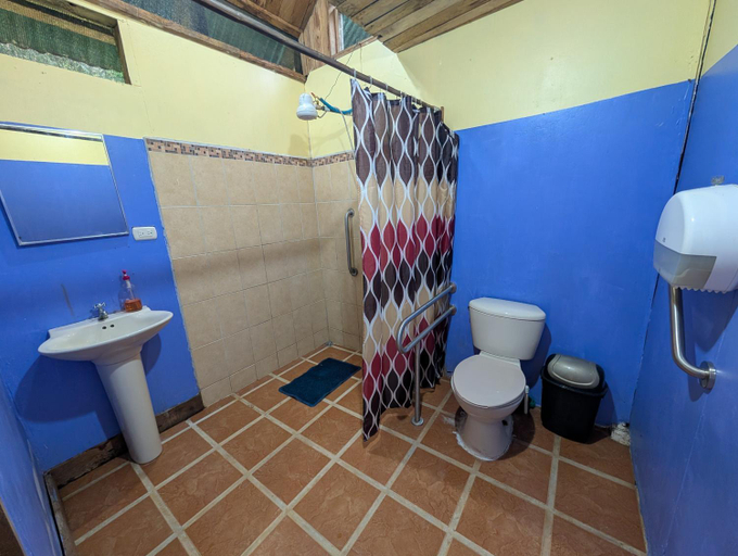 Bathroom, La Gamba Rainforest Lodge, Golfito