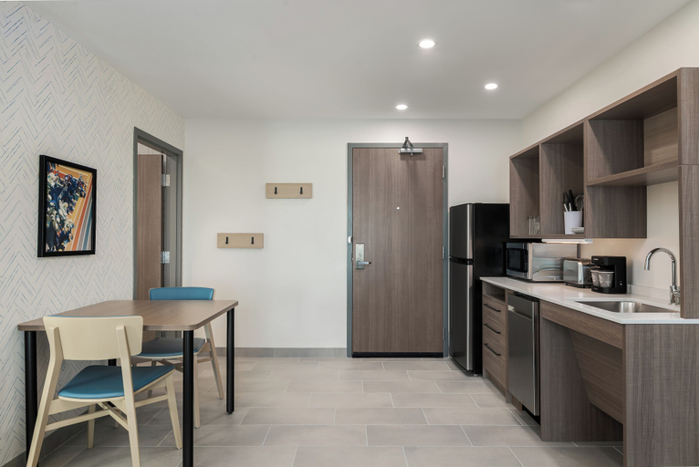 Room 2, Home2 Suites By Hilton Riverview Tampa, Hillsborough