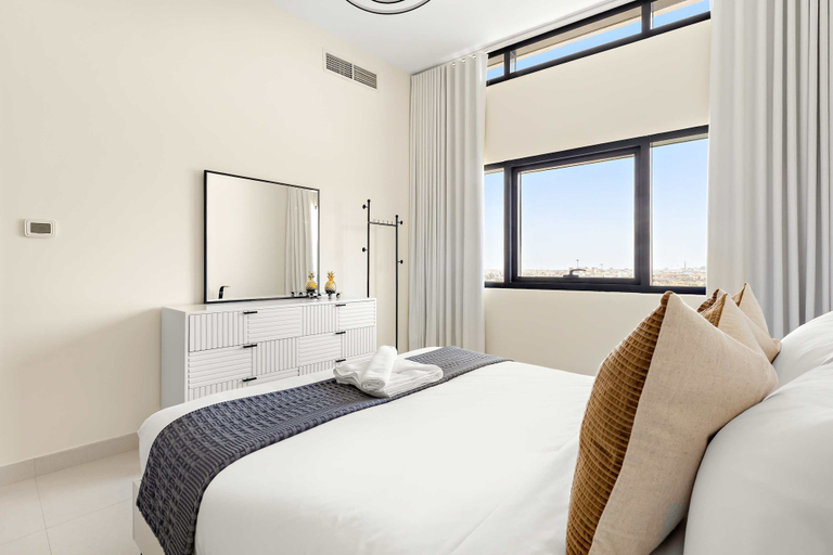 Room 2, Silkhaus Bright 1bdr Stay in The View Tower, Abu Dhabi City