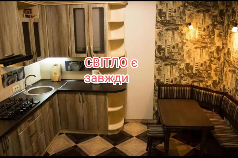 Others 2, Hostel Q ,15 хв до жд вокзалу, L'vivs'ka