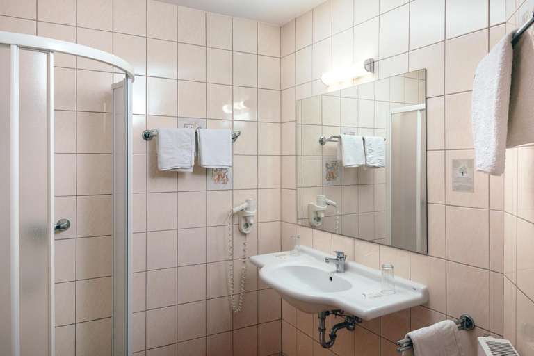 Bathroom, B&B Number 1, Hartberg-Fürstenfeld