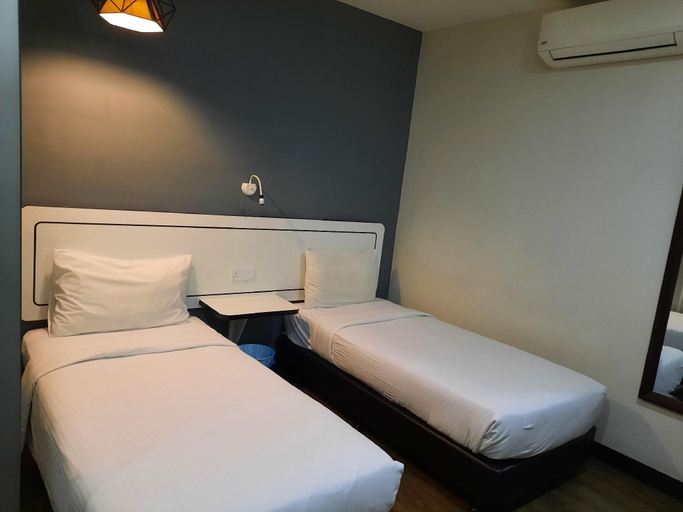 Others 3, Swing & Pillows at Kota Kemuning Selangor, Shah Alam