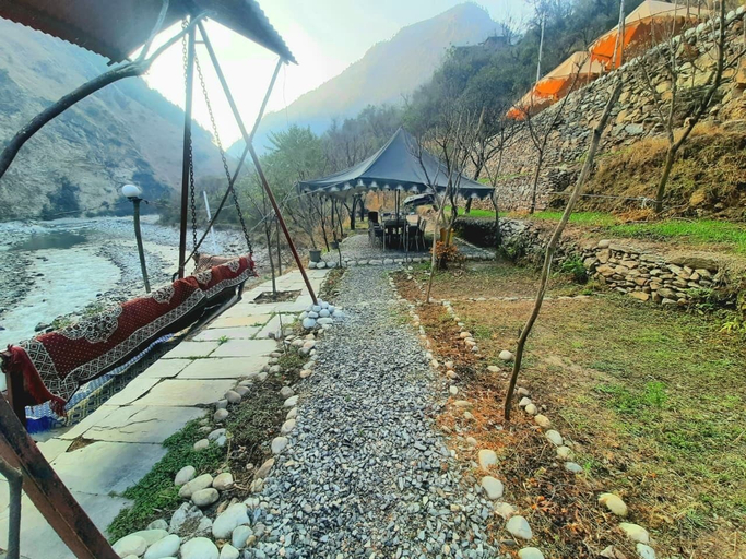 Property grounds 2, Ronak Happy Stay River Side Camping, Kullu