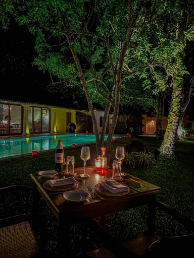 Food & Drinks 4, Pedlars Manor, Habaraduwa