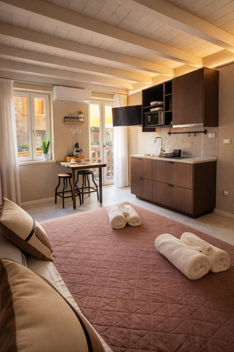 Others 3, ES Rooms and Apartments, Trento