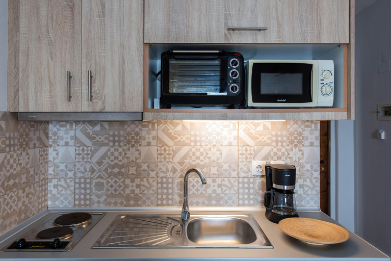 Room 2, Hotel Barbati - Cozy Studio With Mountain Views, Ionian Islands