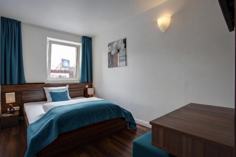 Bedroom 4, Hotel North, Hamburg