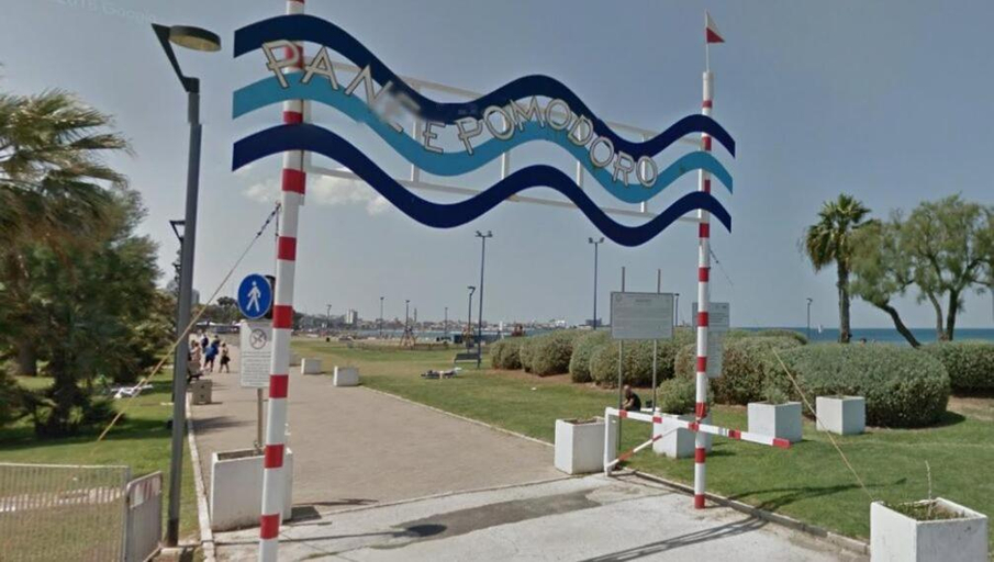 Others 5, Pranayama Sea View, Bari