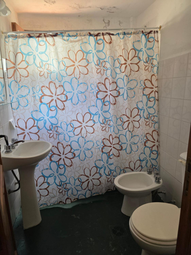 Bathroom, Hostal Las Hortencias, La Caldera