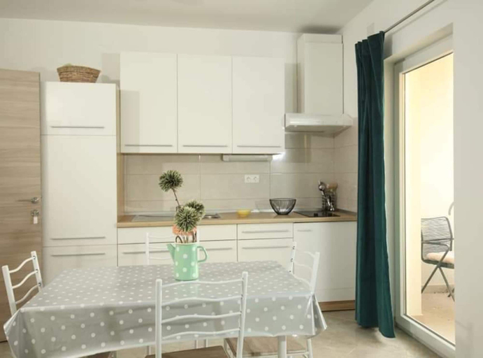 Others 5, Apartments Ana, Vodice