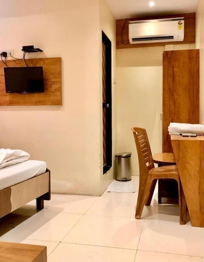 Bedroom 5, Hotel Volga 2, Mumbai City