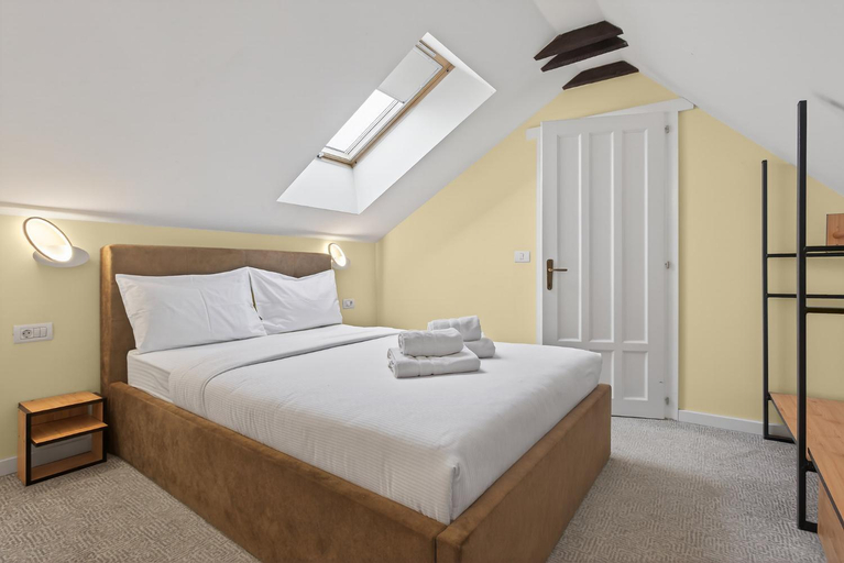 Bedroom 2, Schloss Apartments, Brasov