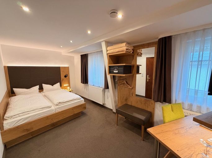 Bedroom 2, Gastehaus Dorflinde, Bergstraße