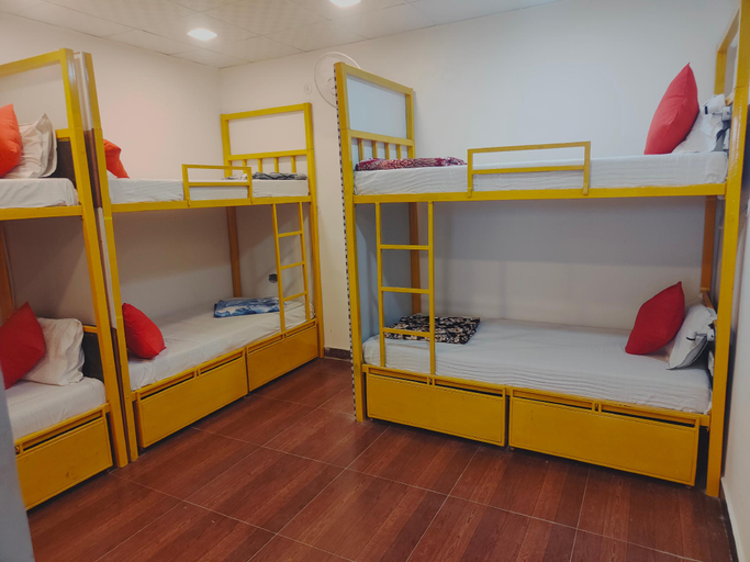 Bedroom 2, Bedweiser Backpackers Hostel, Agra