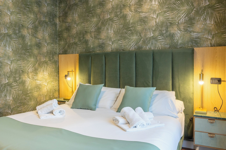 Bedroom 3, Vatican Plaza, Rome