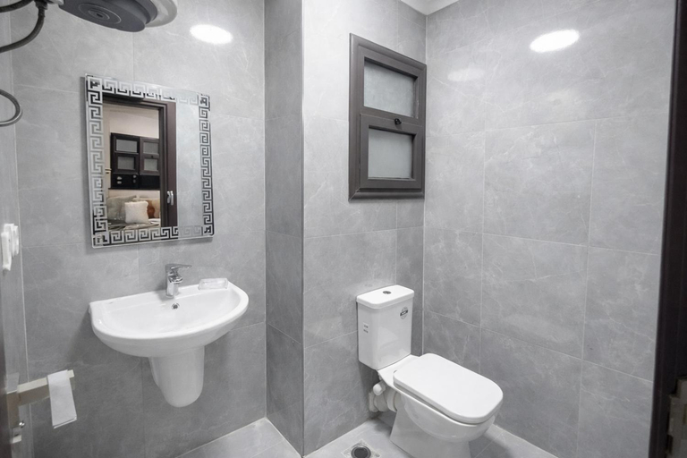 Bathroom, شاليه على البحر بورتوسعيد First Home, Al-Manasrah