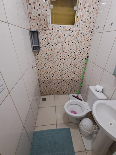 Bathroom 5, Hemanomarfi Centro, Brotas