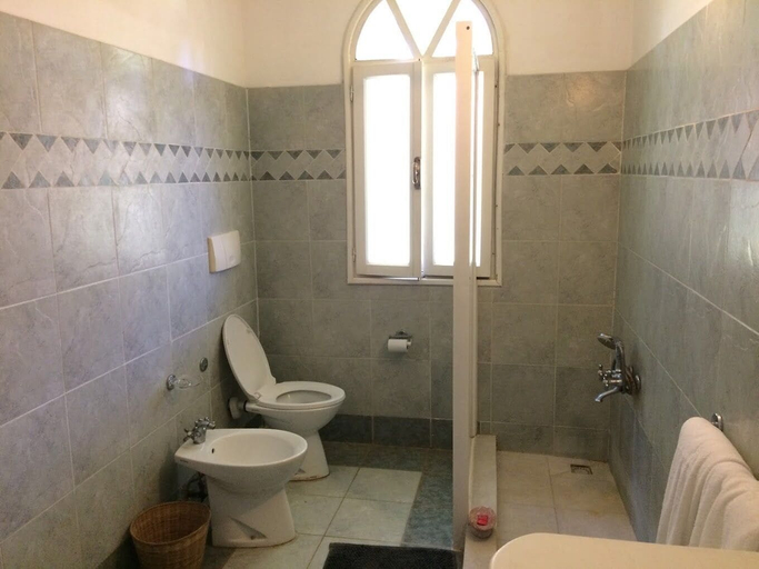 Bathroom, Mwembe Resort Malindi, Malindi