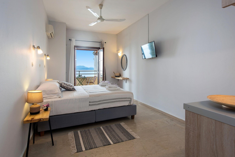 Room 4, Hotel Barbati - Ionian Sea View Studio, Ionian Islands