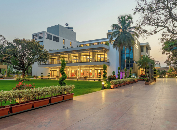 Exterior 5, Woodrose Banquets and Hotel, Belgaum