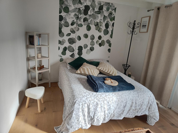 Bedroom 2, Bienvenue Studio, Loire-Atlantique