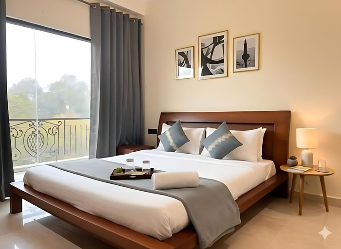 Room 4, Fortune Home Service Apartment 3BHK J-130, Delhi