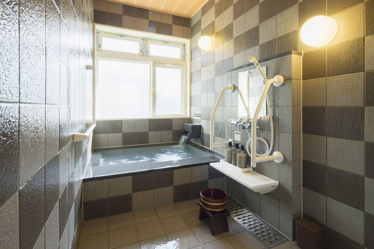 Bathroom 4, Aoshima Fisherman's Beachside Hostel & Spa, Miyazaki