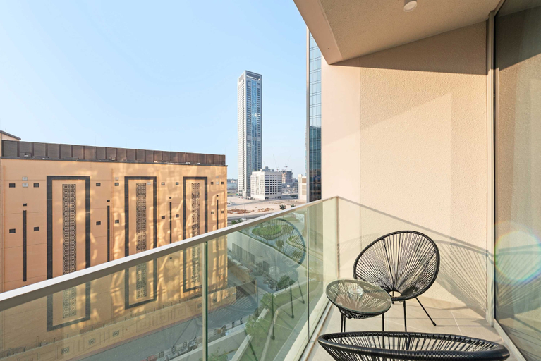 Room 2, Downtown Apartment w Tower Pool Balcony, Dubai