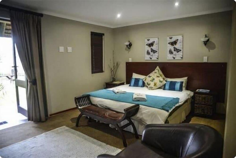 Bedroom 2, Monte Christo Country Lodge, Mangaung