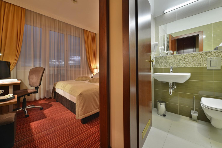 Bedroom 2, Apollo Hotel Bratislava, Bratislava II