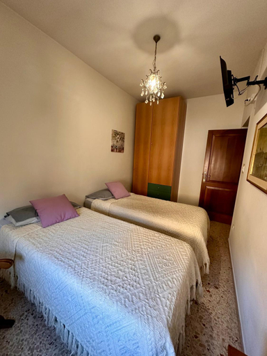 Bedroom 2, Affittacamere La Dimora dei Nonni, Perugia