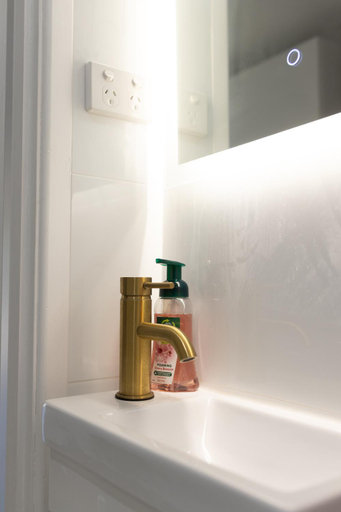 Bathroom 3, Zen Escape Guest House " Location 1" - Cozy Delight, Oasis Suite, Boondall