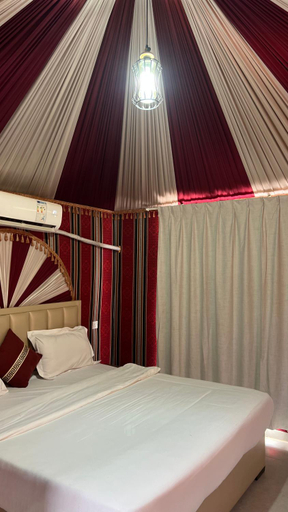 Bedroom 2, Osama Luxury Camp for Camping and Bubbles, Quaira