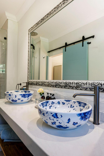 Bathroom 4, Seaforth Country House, iLembe