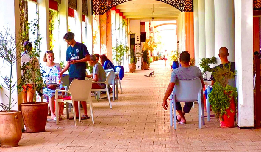 Food & Drinks 5, Riad Kamal 3 Piscines Jacuzzi Petit Dejeuner parking gratuit, Marrakech