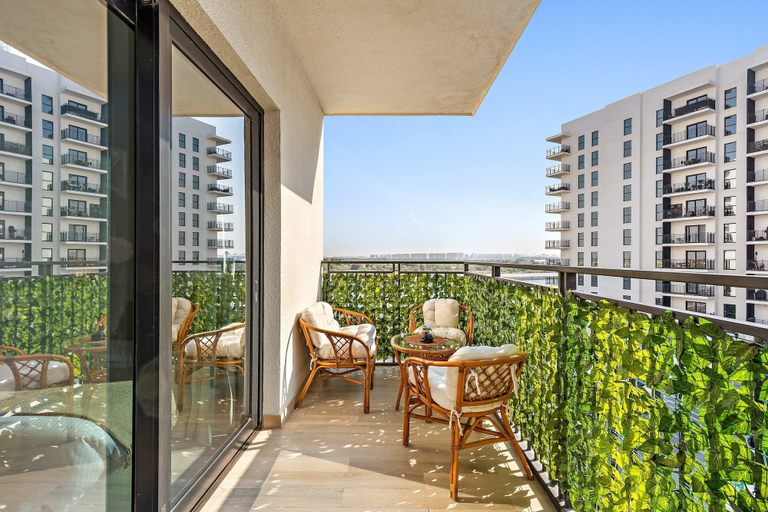Room 2, Silkhaus Chic Studio Yas Island Near Sea World, Yas Island