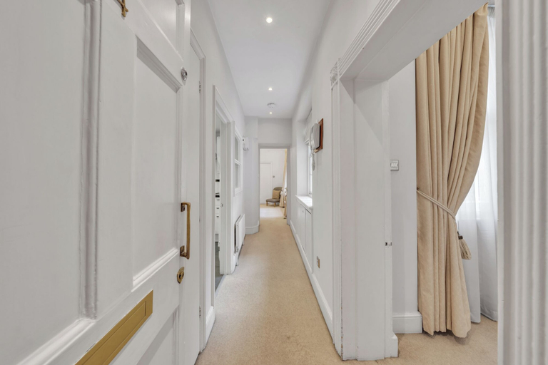Interior 5, Hertford Flat 4, London