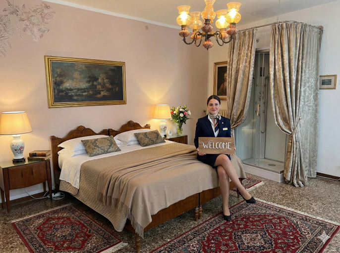 Bedroom 3, Ritz Lions Venice Guest House, Venezia