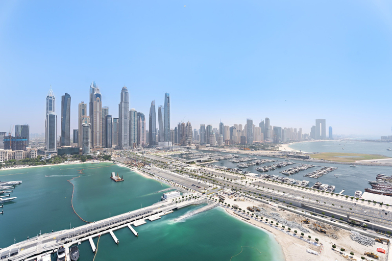 Room 2, Silkhaus Skyline Sea View Marina Vista Tower, Dubai